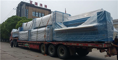六一兒童節(jié)百?gòu)?qiáng)上海浦東客戶(hù)訂購(gòu)的5輥燙平機(jī)等洗滌設(shè)備發(fā)貨